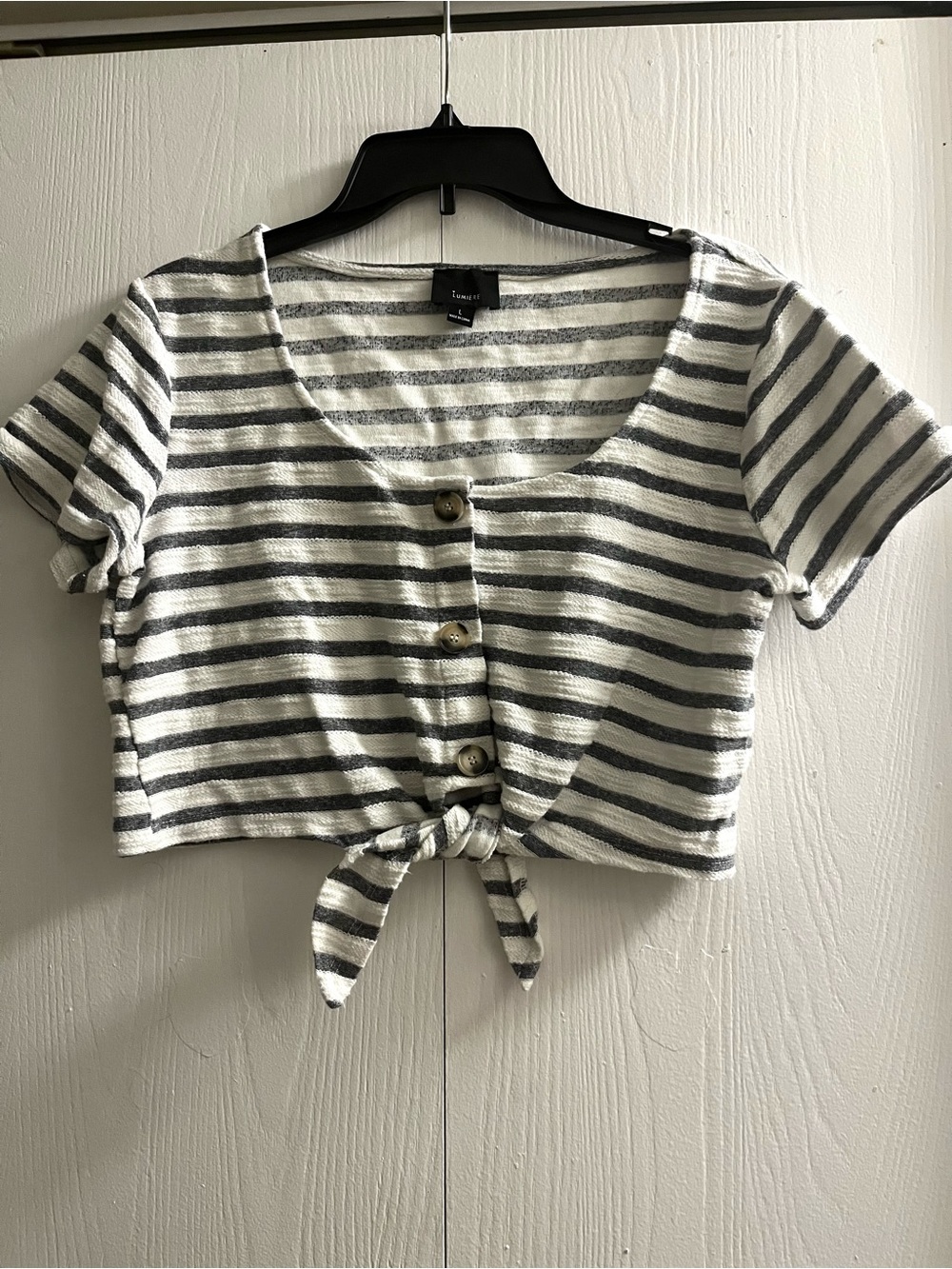 Lumiere Striped Tie Front Crop Top | Gray & White | Size Large
